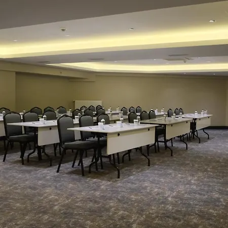 Nova Vista Deluxe & A Member Of Radisson Individuals Hotel *