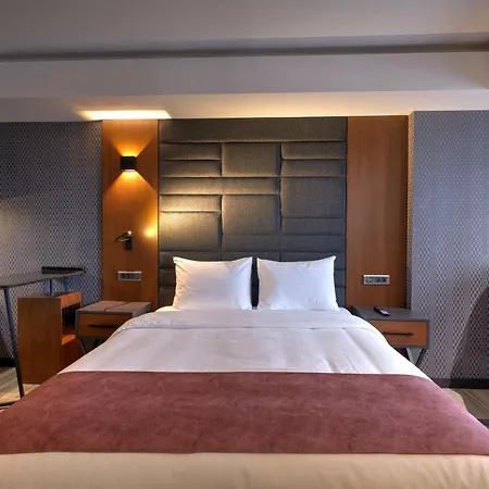 Отель Nova Vista Deluxe & A Member Of Radisson Individuals
