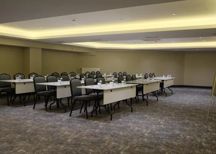 Nova Vista Deluxe & A Member Of Radisson Individuals Hotel *