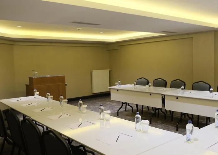 Nova Vista Deluxe & A Member Of Radisson Individuals Hotel *